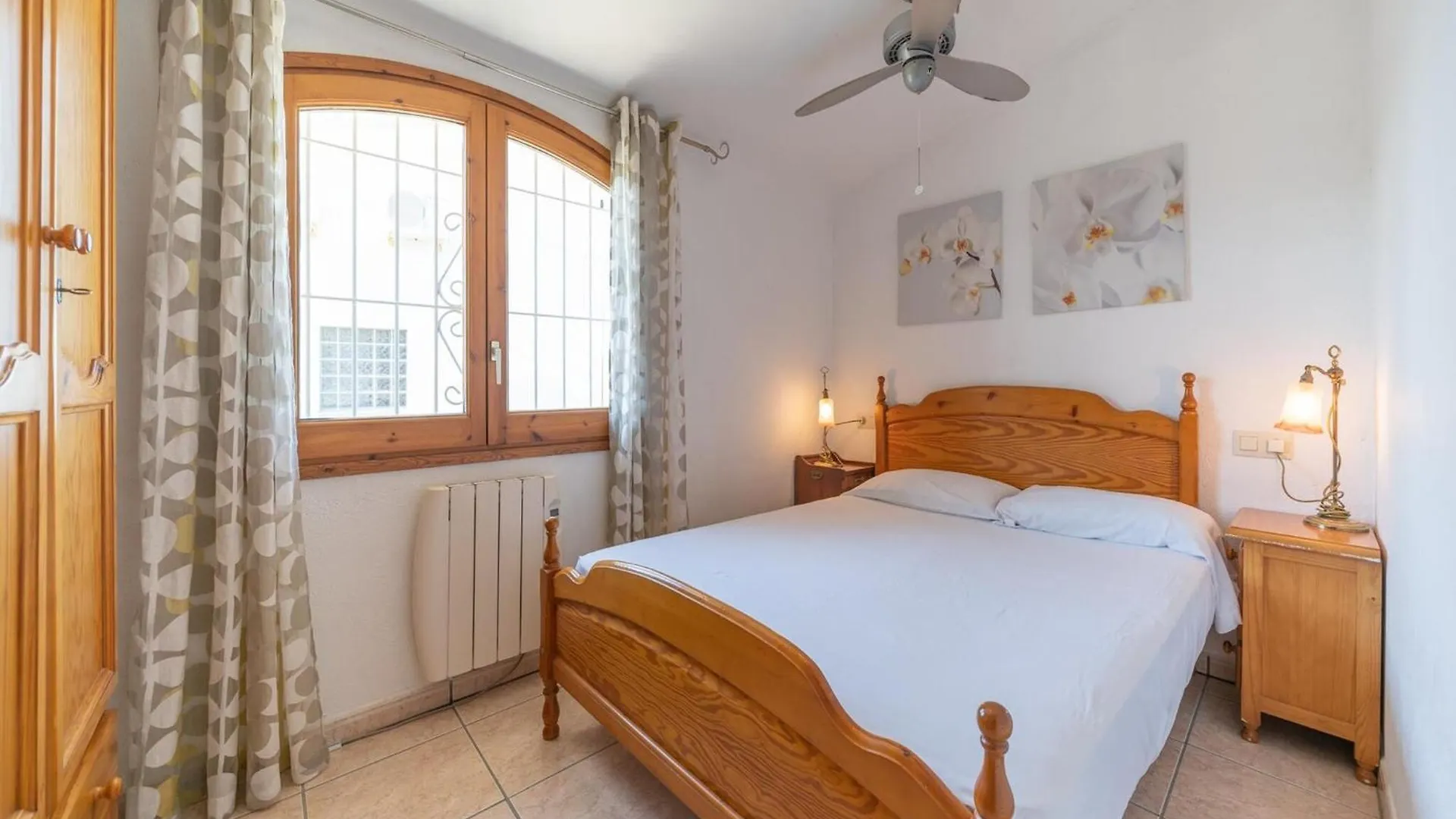 Vila Cosy House With A Large Outdoor Area L' Escala
